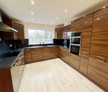 3 bedroom detached house to rent - Photo 4