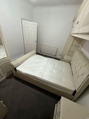 Room in a Shared House, Auckland Road, IG1 - Photo 1