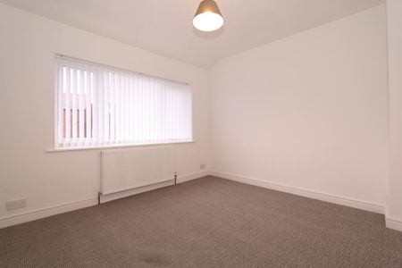 2 bedroom semi-detached house to rent - Photo 3