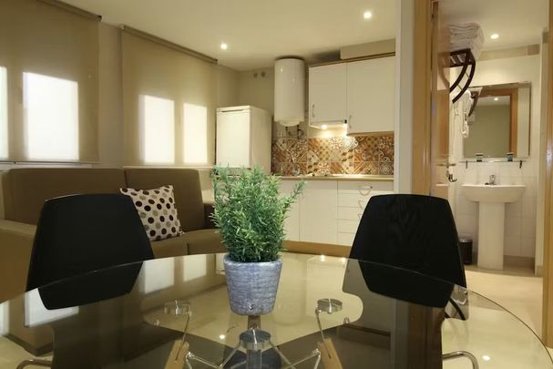 Calle de los Bordadores, Madrid, Community of Madrid 28013 - Photo 1