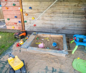 Hochwertige Doppelhaushälfte mit Garten, Garage & Einbauküche - Photo 1