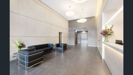 Fully Furnished & recently renovated in one of North Sydney's most convenient buildings - Photo 5