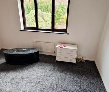 2 bedroom semi-detached house to rent - Photo 6