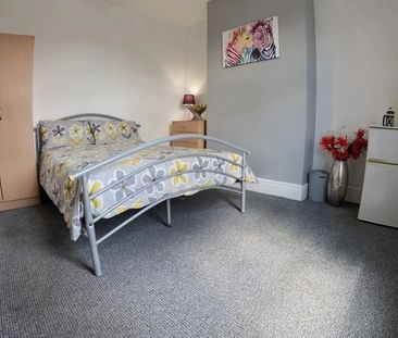 1 bedroom in a house share to rent - Photo 5