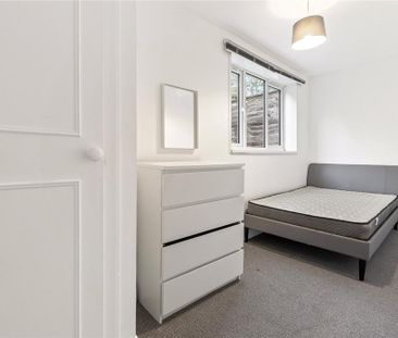 4 bedroom apartment to rent - Photo 4