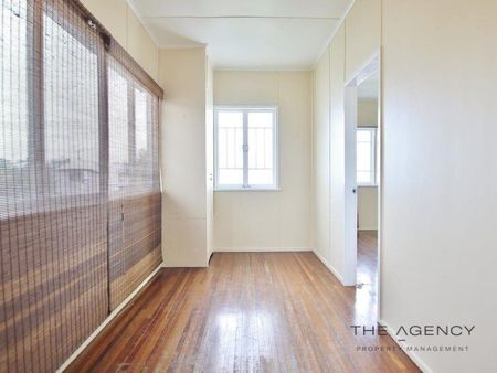 Highset home in convenient Northside location - Photo 3