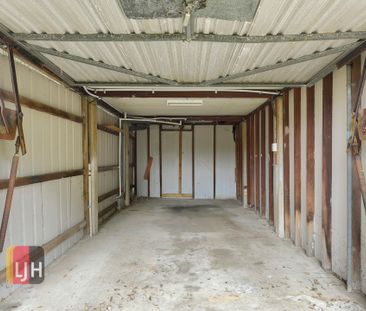 AIR CONDITIONED TWO BEDROOM UNIT WITH AIR COURTYARD! - Photo 1