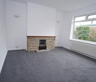 2 bedroom semi-detached bungalow to rent - Photo 4