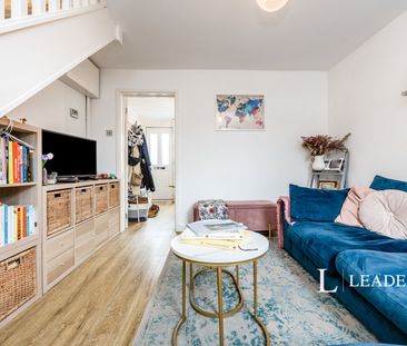 2 bedroom house to rent Spring Gardens, Newport Pagnell, Buckingham... - Photo 3