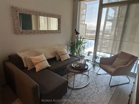 Riverside Square Lofts 15-45 , #1105 - Photo 2