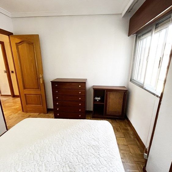 Piso de alquiler en Calle de Julia García Boután, Rosas - Musas - Photo 1