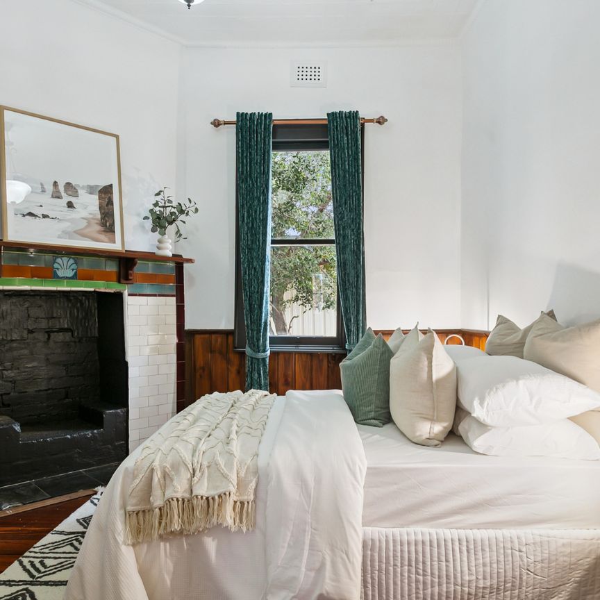 Vincent Street, West Leederville WA 6007 - 3 beds house for Rent, $950 per week - 17860884 | Domain - Photo 1