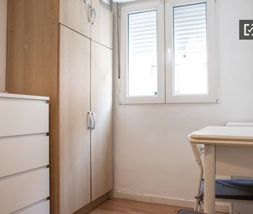 madrid, Community of Madrid 28011 - Photo 4