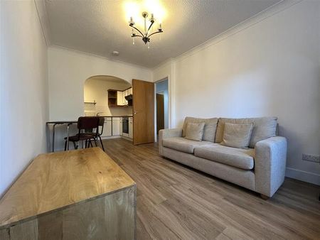 Queens Court, Bridge Street - Photo 4