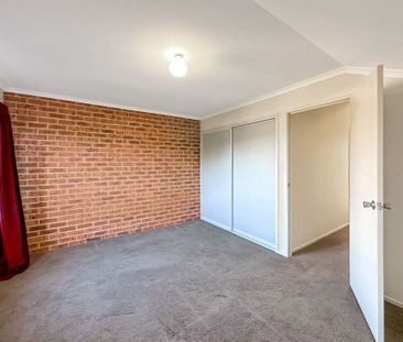 Well-Located Two-Story Townhouse in Kincumber - Photo 2