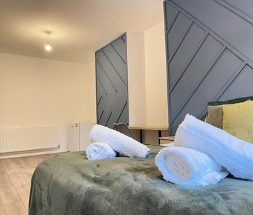 Room in a Shared House, Hugh Road, B67 - Photo 1