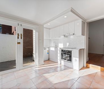 17 Bayview Street, Prahran VIC 3181 - House For Rent | Domain - Photo 3