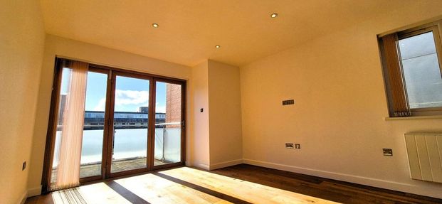 2 bedroom penthouse to rent - Photo 1