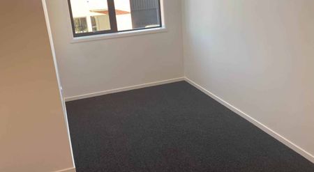 Located in the heart of Mt Wellington! - Photo 4