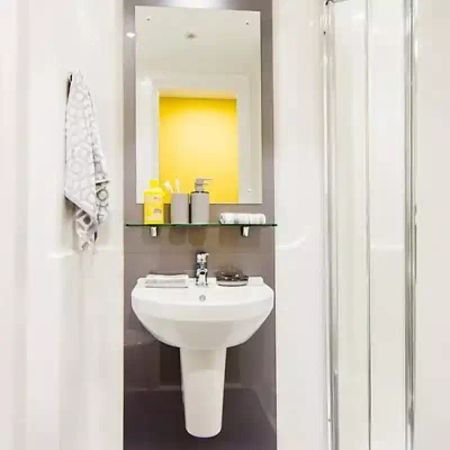 Standard Studio - Photo 2