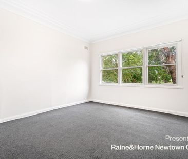 Leafy residence in a sought-after location - Photo 4