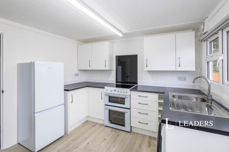 2 bedroom park home to rent Nutbourne Park, Nutbourne - Photo 3