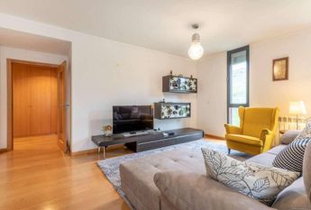 2 Bedroom Apartment with a view, Alto de Algés, Oeiras