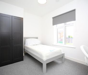 1 bedroom in a house share to rent - Photo 3