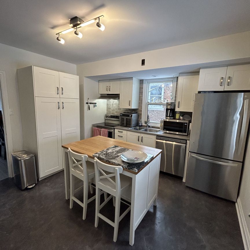 For Lease - 30 West 1st Street, Hamilton, Ontario - Photo 1