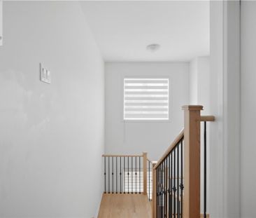240 VELVET Way, Niagara Falls, Ontario, L2V0N9 - Photo 1