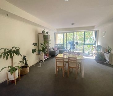 West Melbourne - Photo 1