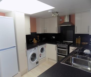 1 bedroom flat to rent - Photo 5