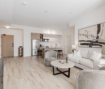 For Lease - 333 Sunseeker Avenue Unit# 620, Innisfil, Ontario - Photo 6