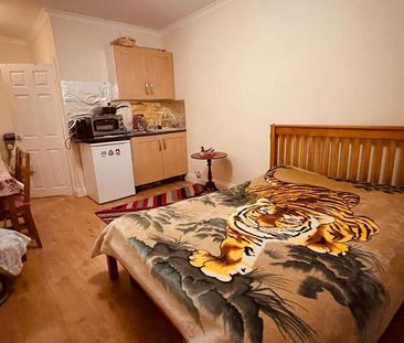 House share to rent - Photo 1