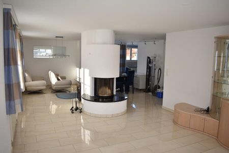 Fantastique maisonnette de 6,5 pièces avec vue sur la montagne et soleil pur - Foto 2