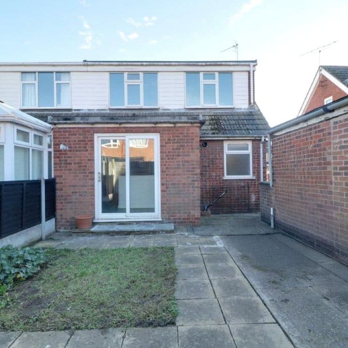 Pasture Road South, Barton-upon-Humber, Lincolnshire, DN18 5RA - Photo 1