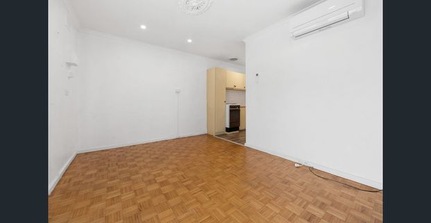 Peaceful and bright! - Photo 1