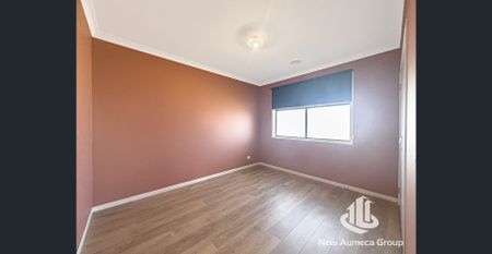 Spacious Family Home with Contemporary Finishes - Photo 4