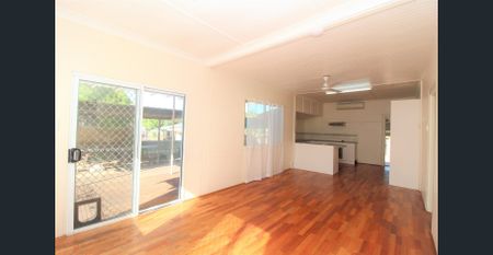 Lovely Leila - Photo 2