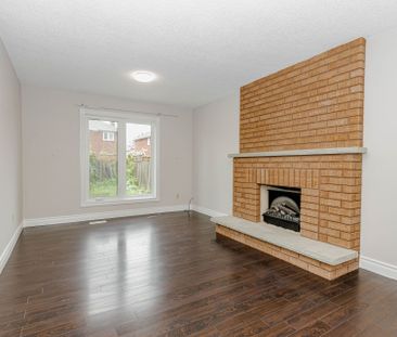 For Lease - 101 Hullrick Drive, Toronto, Ontario - Photo 2