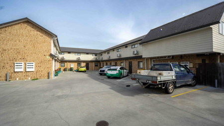 Apartment with easy walk to city centre - Photo 5