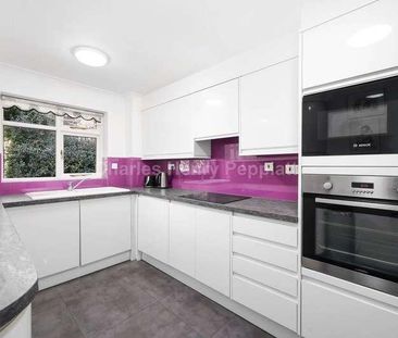 Riverside Gardens, Finchley, N3 - Photo 4