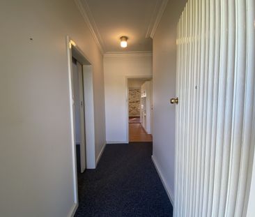 Neat and Modern 3-Bedroom Home in Prime Northam Location - Photo 5