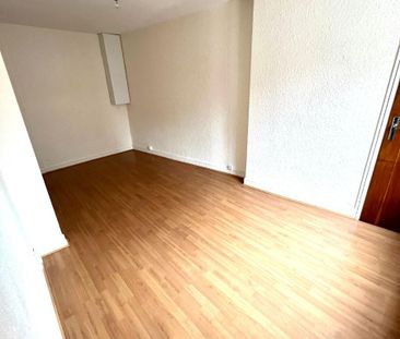 Location Appartement 2 pièces 40m² CLERMONT FERRAND 63000 - Photo 2