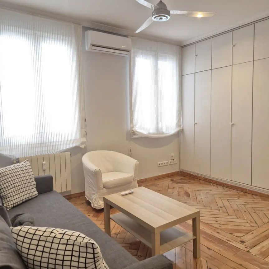 Apartamento de alquiler en Calle del General Pardiñas, Lista - Photo 1