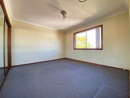 10 Cambridge Avenue, 2200, Bankstown Nsw - Photo 4