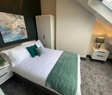 Beechwood Crescent (Room 5), Burley , Leeds - Photo 3