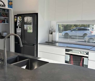 Four Bedrooms + Study - Photo 4