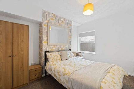 College Road, Keyham, Plymouth, PL2 - Photo 4