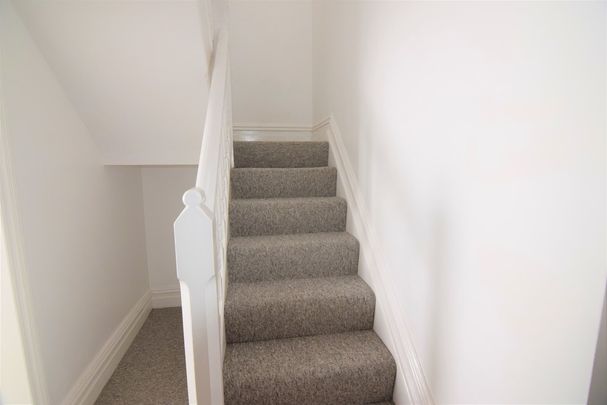 To Let 2 Bed Apartment - Photo 1